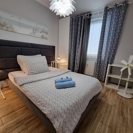 オルシュティンApartament Calamo Tuwima Parkアパートメント エクステリア 写真